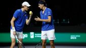 Copa Davis. La Italia de Sinner remonta a la Serbia de Djokovic y pasa a la final