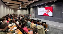 Santander refuerza su compromiso con la educación financiera
