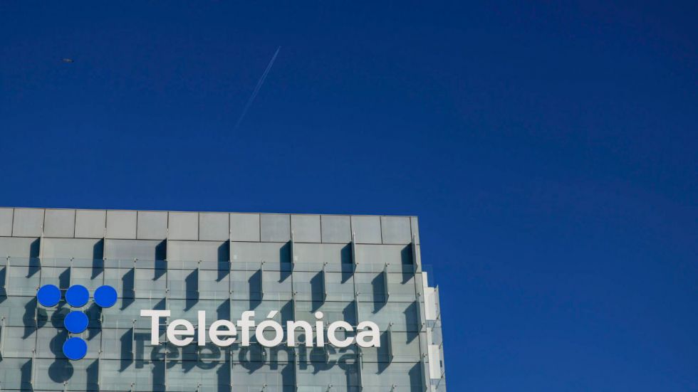 Telefónica sube un 3,2 % en Bolsa tras conocerse la entrada del Estado en su accionariado