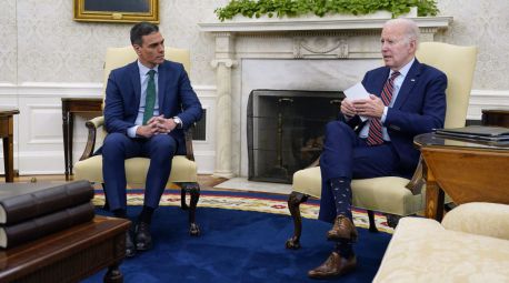 Biden llama a Sánchez para felicitarle por su nuevo mandato