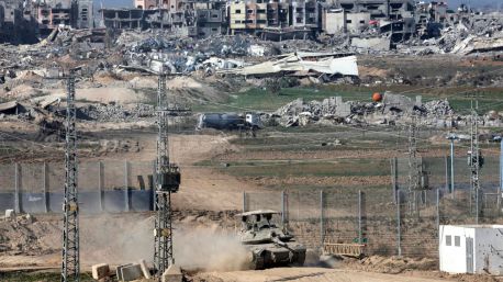 Borrell pide a Israel una 'nueva pausa' tras bombardear un campo de refugiados en Gaza