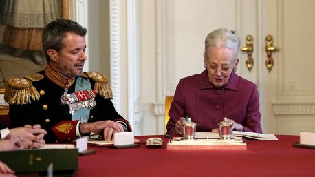 La reina Margarita abdica en su hijo Federico tras 52 años de reinado en Dinamarca