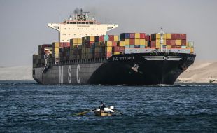 El tráfico de barcos por el Canal de Suez ya es menor que durante la crisis del Ever Given