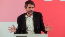 El Gobierno, preocupado porque los jóvenes catalanes no hablen catalán, anuncia subvenciones