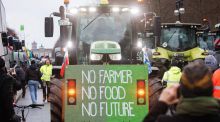 Francia paraliza su nueva legislación agrícola tras la ola de protestas de los agricultores