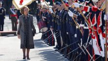 La Reina Sofía preside la jura de bandera de 75 nuevos guardias reales