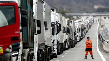 Los agricultores franceses ponen fin al bloqueo pero advierten de que volverán si no hay avances