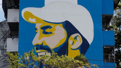 Bukele busca la reelección tras su mazazo a las maras de El Salvador