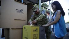 Paz en las elecciones de El Salvador, dominadas por el celeste y blanco de Bukele