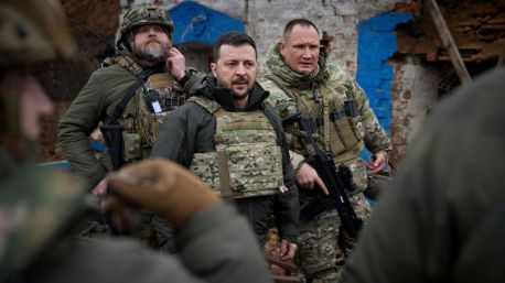 Zelenski nombra a cuatro nuevos comandantes de fuerzas en remodelación de cúpula militar