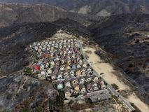 El 'milagro' con el que los vecinos de Botania mantuvieron a su barrio intacto en el incendio más letal de Chile
