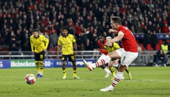 Liga de Campeones. El Borussia Dortmund saca valor de la casa del PSV