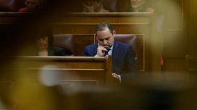 Ábalos dice que entregará su acta de diputado si el PSOE se lo pide