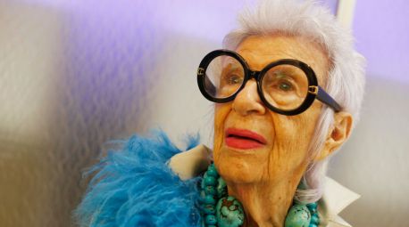 Muere a los 102 años la diseñadora e icono de la moda Iris Apfel