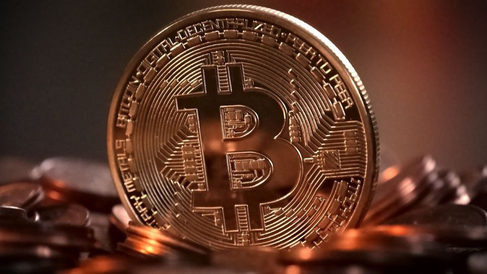 El bitcoin marca un nuevo máximo histórico por encima de los 69.000 dólares