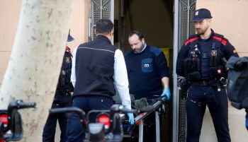 Un hombre mata a su madre y su padre en Barcelona y Molins y se suicida
