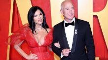 Jeff Bezos otorga 50 millones a Eva Longoria y a un exalmirante para obras benéficas