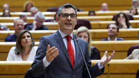 El PSOE sigue con su relato fake: apela al novio de Ayuso para defenderse de la corrupción