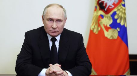 Vladimir Putin aprovecha el brutal atentado reivindicado por el ISIS para señalar a Ucrania