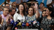 El principal partido opositor de Venezuela denuncia que no les dejan inscribir a su candidata electoral