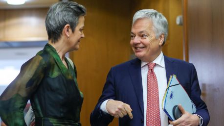 Reynders tomará su excedencia el 25 de abril como aspirante a presidir el Consejo de Europa