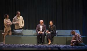 Un delicado equilibrio: una obra ganadora del Pulitzer en el Teatro Fernán Gómez
