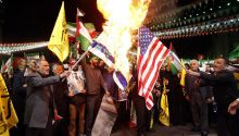 Irán culpa a EEUU por el ataque a la embajada iraní y Jameneí promete que 'castigará' a Israel
 