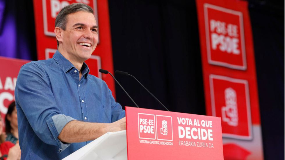 Sánchez resucita el franquismo y los gobiernos 'reaccionarios' para la campaña vasca