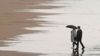El tiempo: la semana arranca con lluvia en Galicia y fuertes rachas de viento
