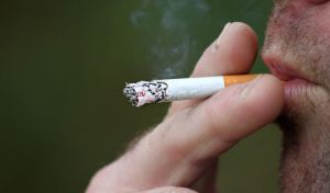 Reino Unido prohíbe comprar tabaco de por vida a los nacidos después de 2009
