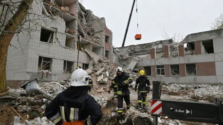 Al menos 17 muertos en un ataque ruso contra la ciudad ucraniana de Cherníguiv