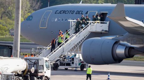 Aterriza en Bilbao el avión medicalizado con el ciudadano vasco gravemente enfermo