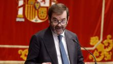 El presidente del CGPJ envía a las Cortes una propuesta 'intermedia' para reformar el órgano