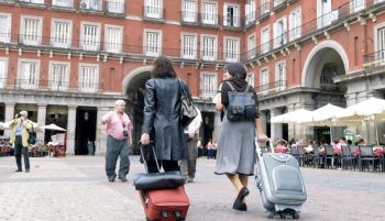 Madrid suspende la concesión de licencias para pisos turísticos e incrementa las sanciones