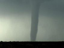 Las impactantes imágenes del tornado que ha azotado parte de Nebraska
