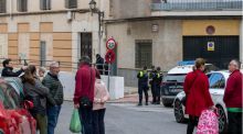 Hallan muerto a un niño de 6 años en Jaén junto a su madre herida con cortes en los brazos