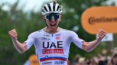 Giro Italia. Pogacar golpea y revive al mejor Pantani en Oropa