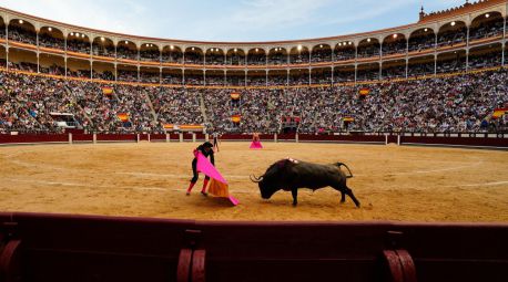 El sector de la tauromaquia exige la dimisión de Urtasun