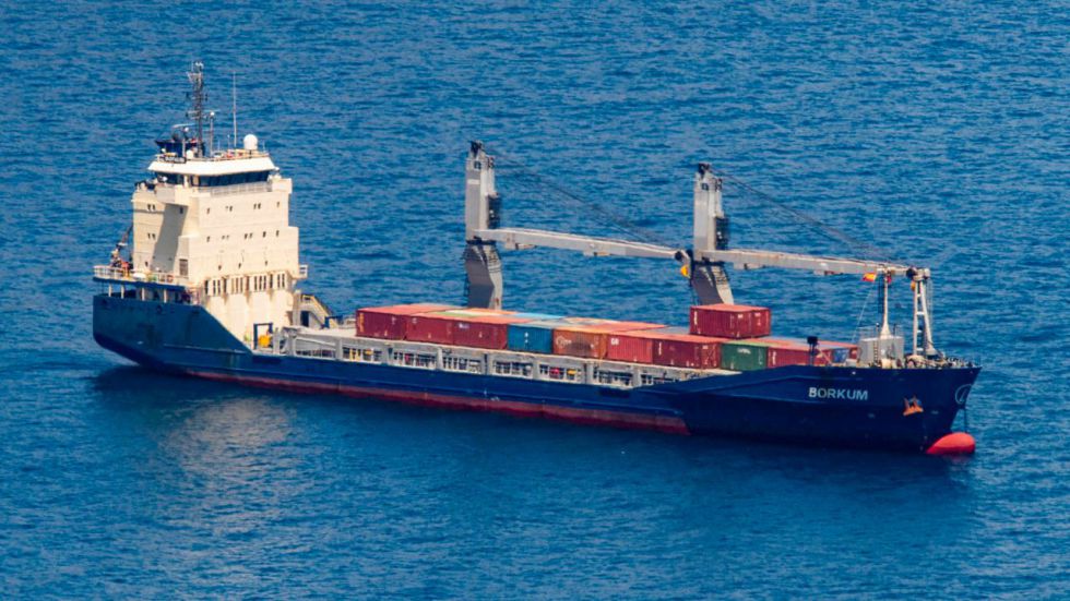 El Gobierno deniega la escala a un buque con armas destino a Israel y la Fiscalía pide rechazar la denuncia de Podemos