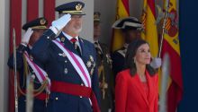 Aplausos al Rey y abucheos a la ministra de Defensa en el Día de las Fuerzas Armadas en Oviedo