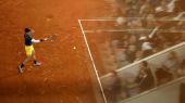 Roland Garros. Alcaraz tumba a Tsitsipas y vuela hacia las semifinales
