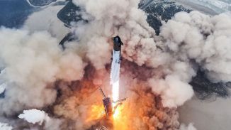Starship, el supercohete de Elon Musk, despega y aterriza con éxito en su cuarta prueba