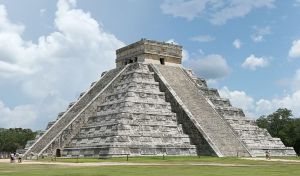 El ADN revela los secretos del sacrificio ritual de 64 niños mayas en Chichén Itzá