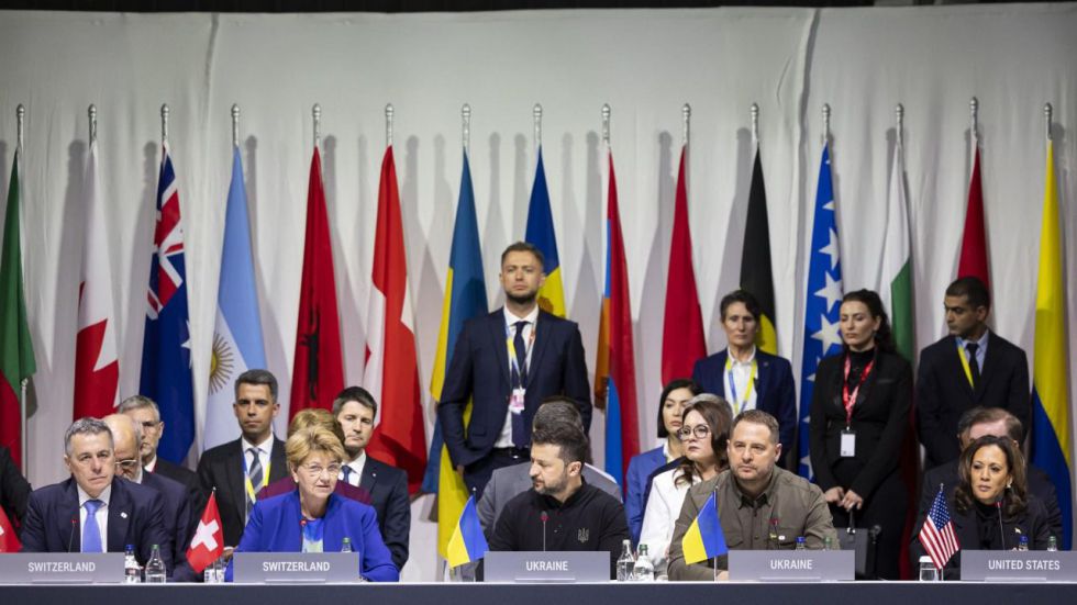 Zelenski celebra el 'éxito' de convocatoria de su cumbre de paz