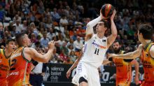 Un contrato firmado con el Barça, halagos al Real Madrid... así está el lío de Hezonja
