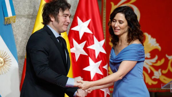 El presidente argentino advirtió a los españoles en su discurso de agradecimiento que 'no dejen que el socialismo les arruine la vida'.