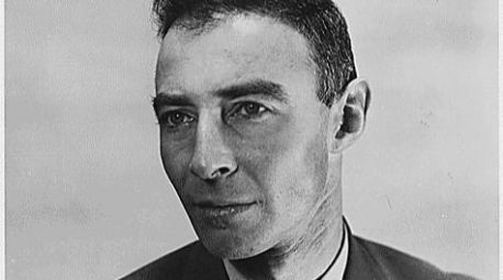 Un vídeo grabado en 1960 muestra a Oppenheimer disculpándose por la bomba