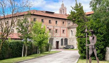 El arzobispo de Burgos excomulga a las diez monjas clarisas de Belorado