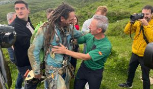 Los dos espeleólogos desaparecidos salen ilesos de la cueva de Soba