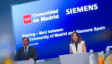 Ayuso firma en Múnich un acuerdo con Siemens